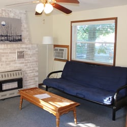 Pirate's Cove Resort - Cottage 1 Living Room and Lake Shafer view.