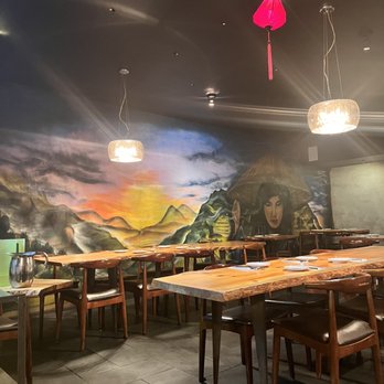 District Saigon - Vietnamese Near Me - Astoria, New York