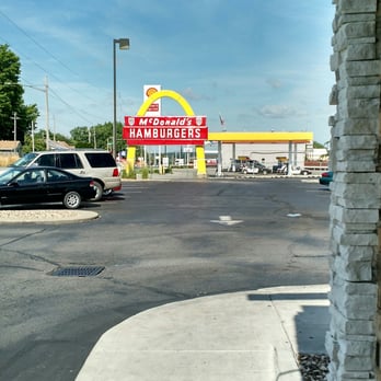 McDonald's - Retro sign - Burgers Near Me - Independence, Missouri McDonald's - Retro sign - Burgers Near Me - Independence, Missouri