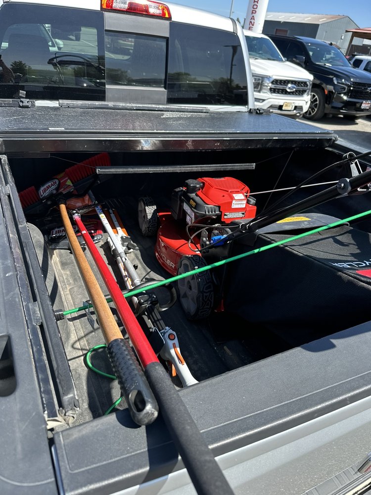 SERIGHT’S ACE HARDWARE Updated October 2024 14236 North Highway 41