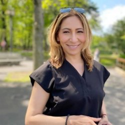 Debra Landau-Kennis & Associates - Karina, Hygienist