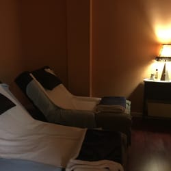 Green Tree Day Spa - Foot massages with auto chair