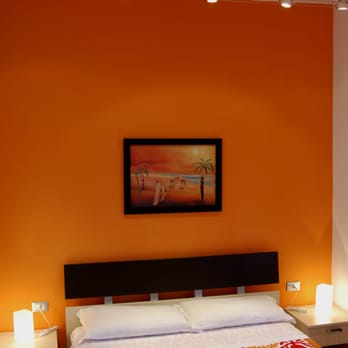 Sotto Il Cielo di Roma - CAMERA SOLE - Bed & Breakfast Near Me - Rome, RM Sotto Il Cielo di Roma - CAMERA SOLE - Bed & Breakfast Near Me - Rome, RM