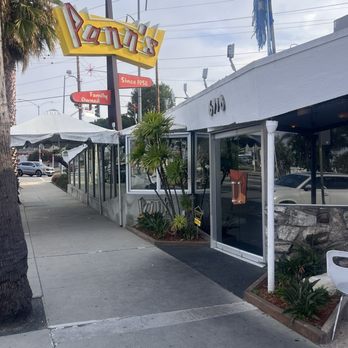 Pann's Restaurant - Front entrance - Diners Near Me - Los Angeles, California Pann's Restaurant - Front entrance - Diners Near Me - Los Angeles, California