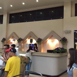 HI-Top Supermarket - The Customer Service Counter