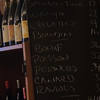 L'Affaire Est Ketchup - The chalkboard menu (they'll translate for you) - French Near Me - Quebec City, Quebec