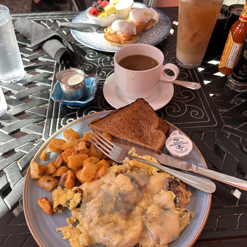 Jane's Cafe on 3rd - Crab and Crab & Shrimp Scrambler Salmon Benedict Iced Coffee Coffee - Breakfast & Brunch Near Me - Naples, Florida