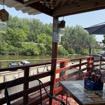 Tackle Box II - Patio seating - Seafood Near Me - Fremont, Ohio