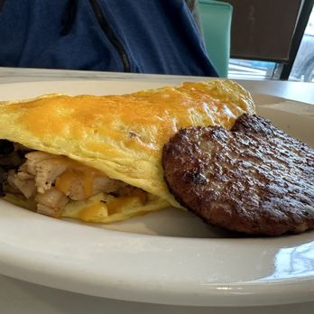 Addiction Bistro - Grilled chicken, sautéed onion & pepper omelette with side of 2 sausage patties - Breakfast & Brunch Near Me - Coral Springs, Florida Addiction Bistro - Grilled chicken, sautéed onion & pepper omelette with side of 2 sausage patties - Breakfast & Brunch Near Me - Coral Springs, Florida