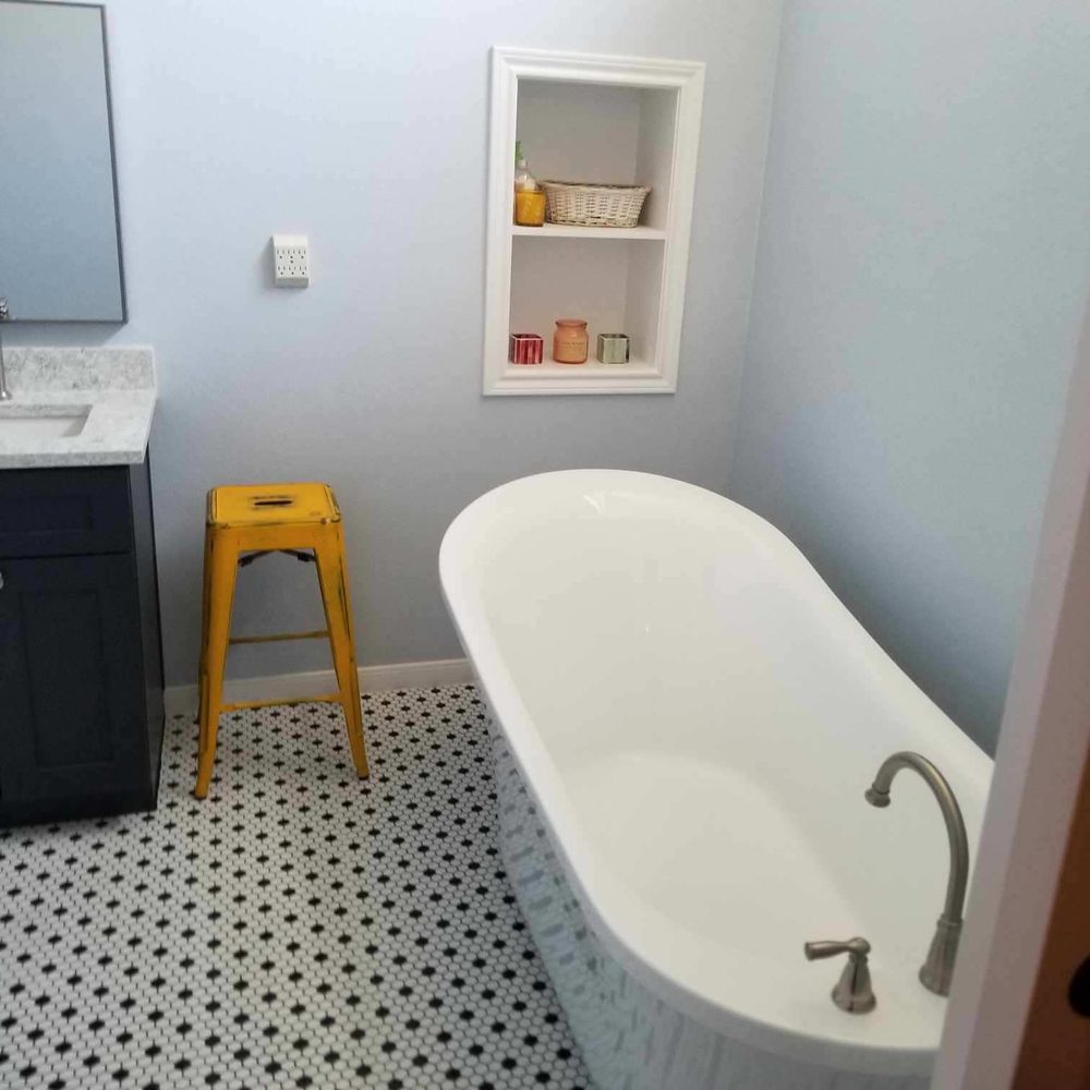 Slide of Advanced Construction and Remodeling