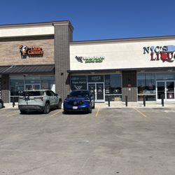 Nic's Liquor - Strip center location