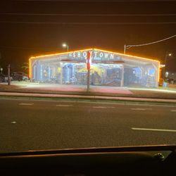 Showtown Bar & Grill
