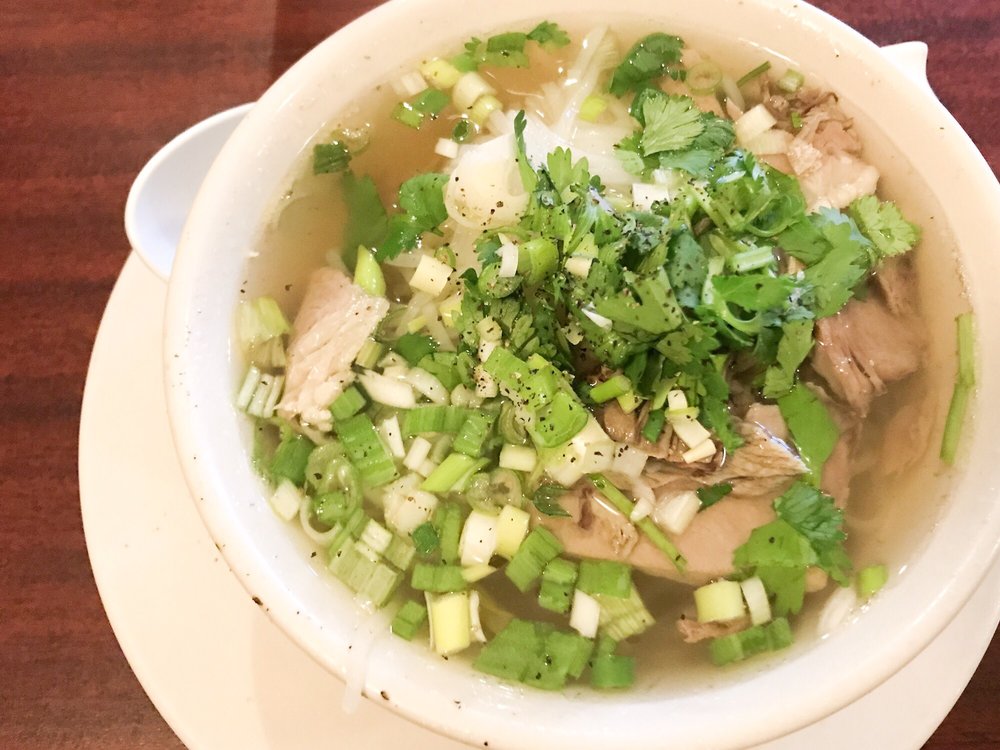 Order Hanoi Beef Soup food online from Thang Long Thai & Vietnamese store, Madison Heights on bringmethat.com