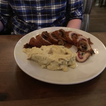 Table 32 - Chicken Rémoulade w/ Horseradish mashed potatoes - Delicious - New American Near Me - Sioux City, Iowa Table 32 - Chicken Rémoulade w/ Horseradish mashed potatoes - Delicious - New American Near Me - Sioux City, Iowa
