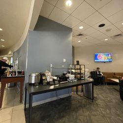 Admirals Club - A20 - Entrance on left seating area toward the right
