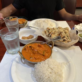 Biryani & Co. - Chicken Tikka Masala and Garlic Naan - Indian Near Me - Austin, Texas Biryani & Co. - Chicken Tikka Masala and Garlic Naan - Indian Near Me - Austin, Texas