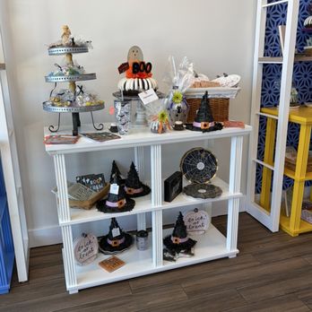 Nothing Bundt Cakes - Inside shop - Bakeries Near Me - Torrance, California Nothing Bundt Cakes - Inside shop - Bakeries Near Me - Torrance, California