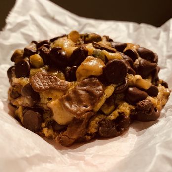 Gideon's Bakehouse - Toffee Pistachio - Bakeries Near Me - Orlando, Florida