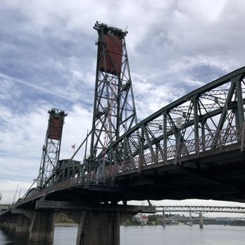 Tom McCall Waterfront Park - Parks Near Me - Portland, Oregon Tom McCall Waterfront Park - Parks Near Me - Portland, Oregon