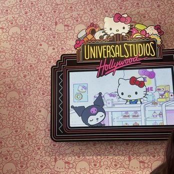 Hello Kitty And Friends Cafe - inside - Themed Cafes Near Me - Universal City, California