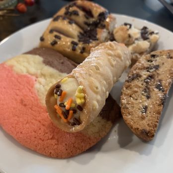 Marcello’s Italian Eatery - Italian Near Me - Monroe, Connecticut
