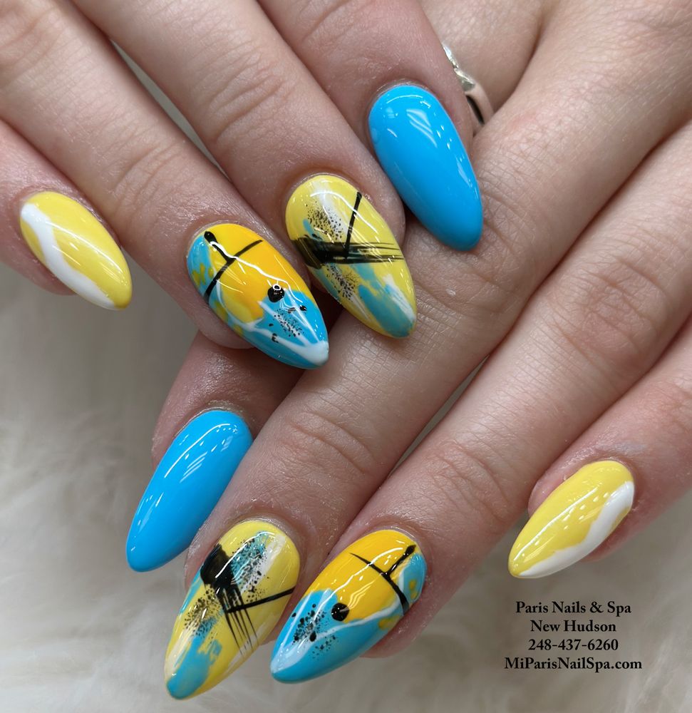 A Paris Nails & Spa Logo