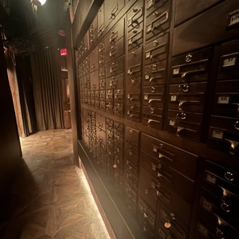 Trophy Room - Phone Storage - Cocktail Bars Near Me - Phoenix, Arizona