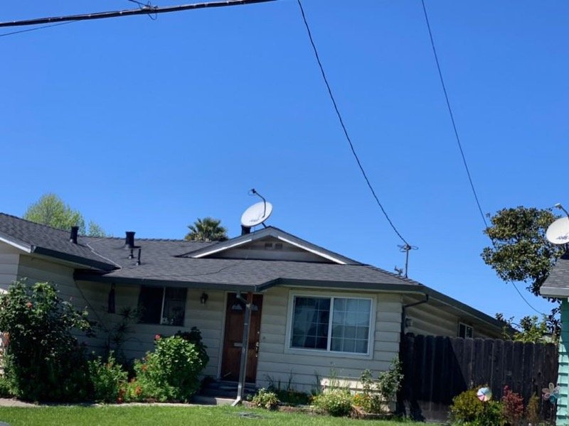 Slide of Lanuza Roofing