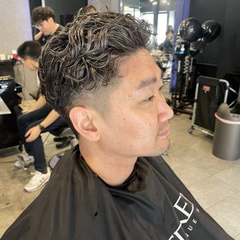 Volar Salon - Hair Salons Near Me - Chicago, Illinois