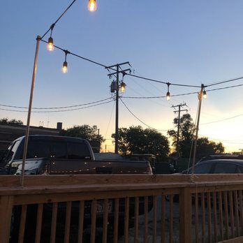 Fuller's Raw Bar - Outside patio facing the parking lot - Seafood Near Me - Hampton, Virginia