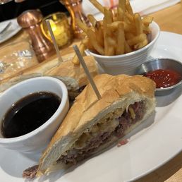 Prime rib french dip w fries Prime rib french dip w fries