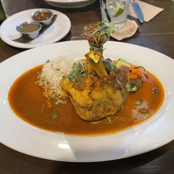 Hugo's Invitados - Pork Shank - Seafood Near Me - Irving, Texas Hugo's Invitados - Pork Shank - Seafood Near Me - Irving, Texas