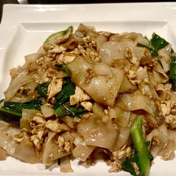 Tom Yum Koong Thai Kitchen - Pad See Ew is light, fresh and delicious. Just one of the dishes that puts the YUM in Tom Yum Koong!!! - Thai Near Me - Hasbrouck Heights, New Jersey Tom Yum Koong Thai Kitchen - Pad See Ew is light, fresh and delicious. Just one of the dishes that puts the YUM in Tom Yum Koong!!! - Thai Near Me - Hasbrouck Heights, New Jersey
