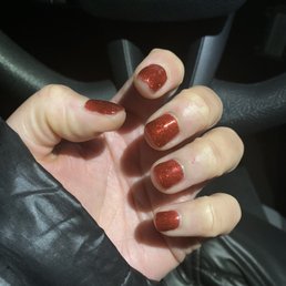 Holiday red gel nails