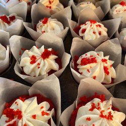 Urban Dreamer Farm and Vineyard - Red velvet cupcakes