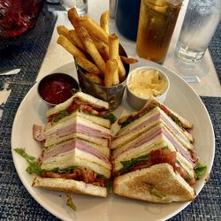 Astor Creek Golf & Country Club - Astor Creek club sandwich.