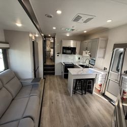 Apache Village RV Center - Inside shot on a Jayco seismic