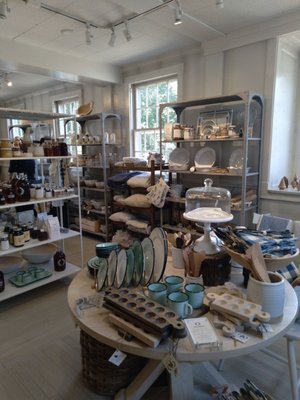 Farmhouse Pottery by null