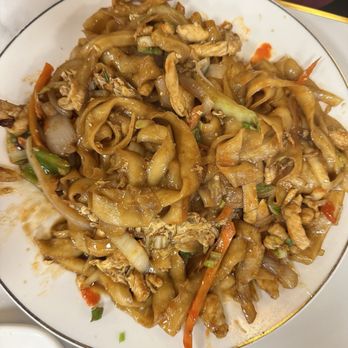 Fun Noodle Bar - Sliced noodle with chicken and veggies - Noodles Near Me - Waxahachie, Texas