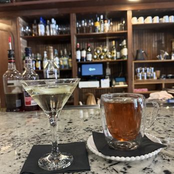 The Reading Room - Lounges Near Me - Omaha, Nebraska