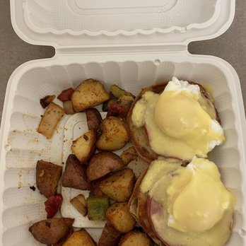 Polo’s Corner - Egg's Benedict - New American Near Me - Livermore, California Polo’s Corner - Egg's Benedict - New American Near Me - Livermore, California