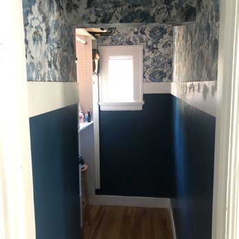 Rocky Beckner Wallcovering - Walk in closet - Wallpapering Near Me Rocky Beckner Wallcovering - Walk in closet - Wallpapering Near Me