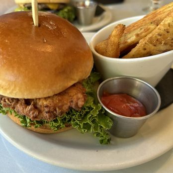Lake Crescent Lodge - Chicken Sandwich 4/5 - Hotels Near Me - Port Angeles, Washington Lake Crescent Lodge - Chicken Sandwich 4/5 - Hotels Near Me - Port Angeles, Washington