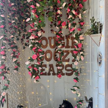 Bougie Boozy Bears - Photo opportunity - Beer, Wine & Spirits Near Me - Carrollton, Texas Bougie Boozy Bears - Photo opportunity - Beer, Wine & Spirits Near Me - Carrollton, Texas