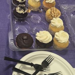 We ordered 12 cupcakes for a coworker's retirement party & it was so delicious! Wow!