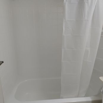 Aloha Tub & Tile - Simple curtain instead of the glass sliding door.  Simple and clean. - Refinishing Services Near Me - Honolulu, Hawaii