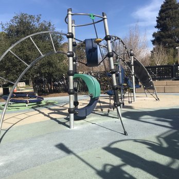 Doyle Hollis Park - Parks Near Me - Emeryville, California