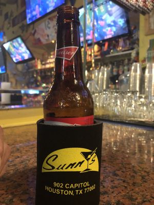 Sunny's by null