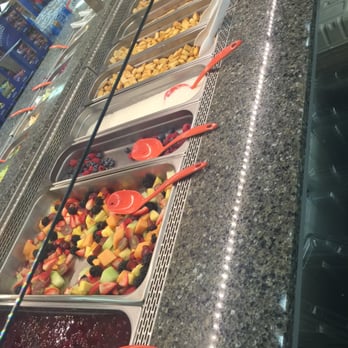 KD Market - Nice salad/ fruit bar - Delis Near Me - Schaumburg, Illinois