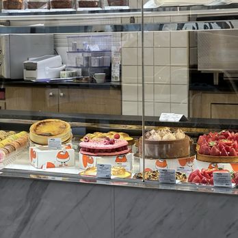 Eric Kayser - Bakeries Near Me - Paris, 01